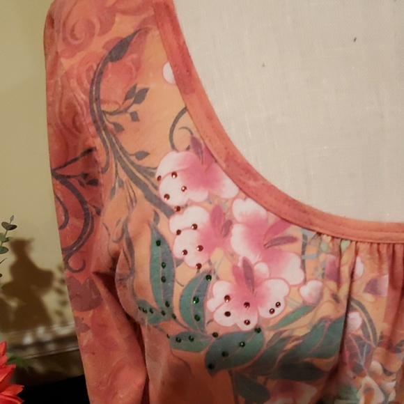 Shirt - Picture 2 of 4